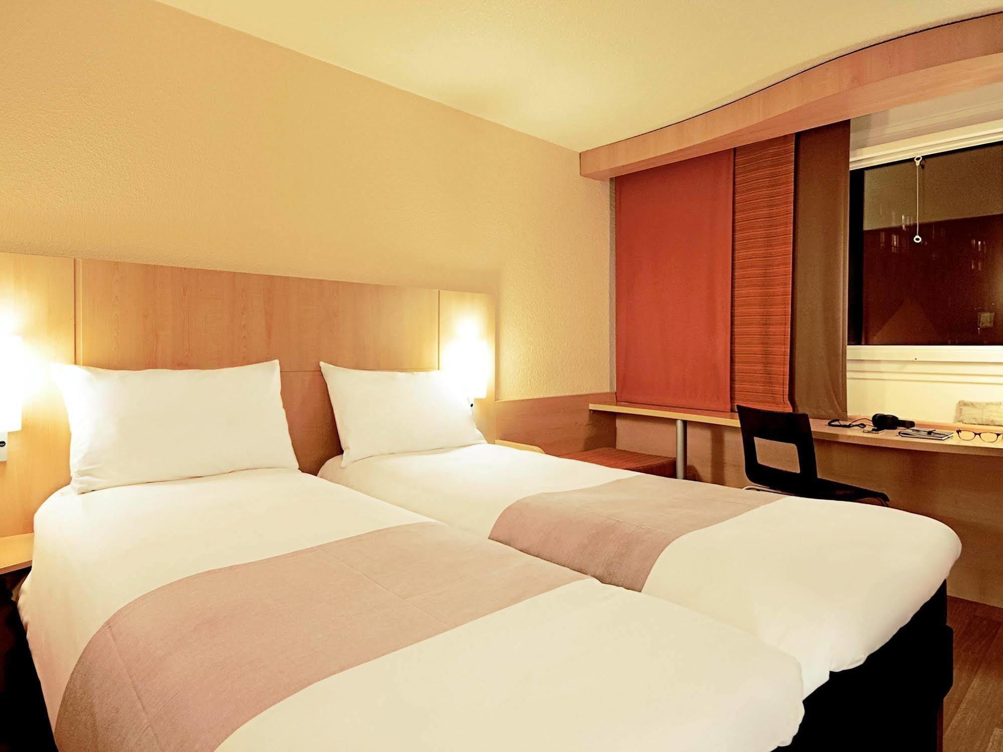 Hotel Ibis Tlemcen Exterior foto